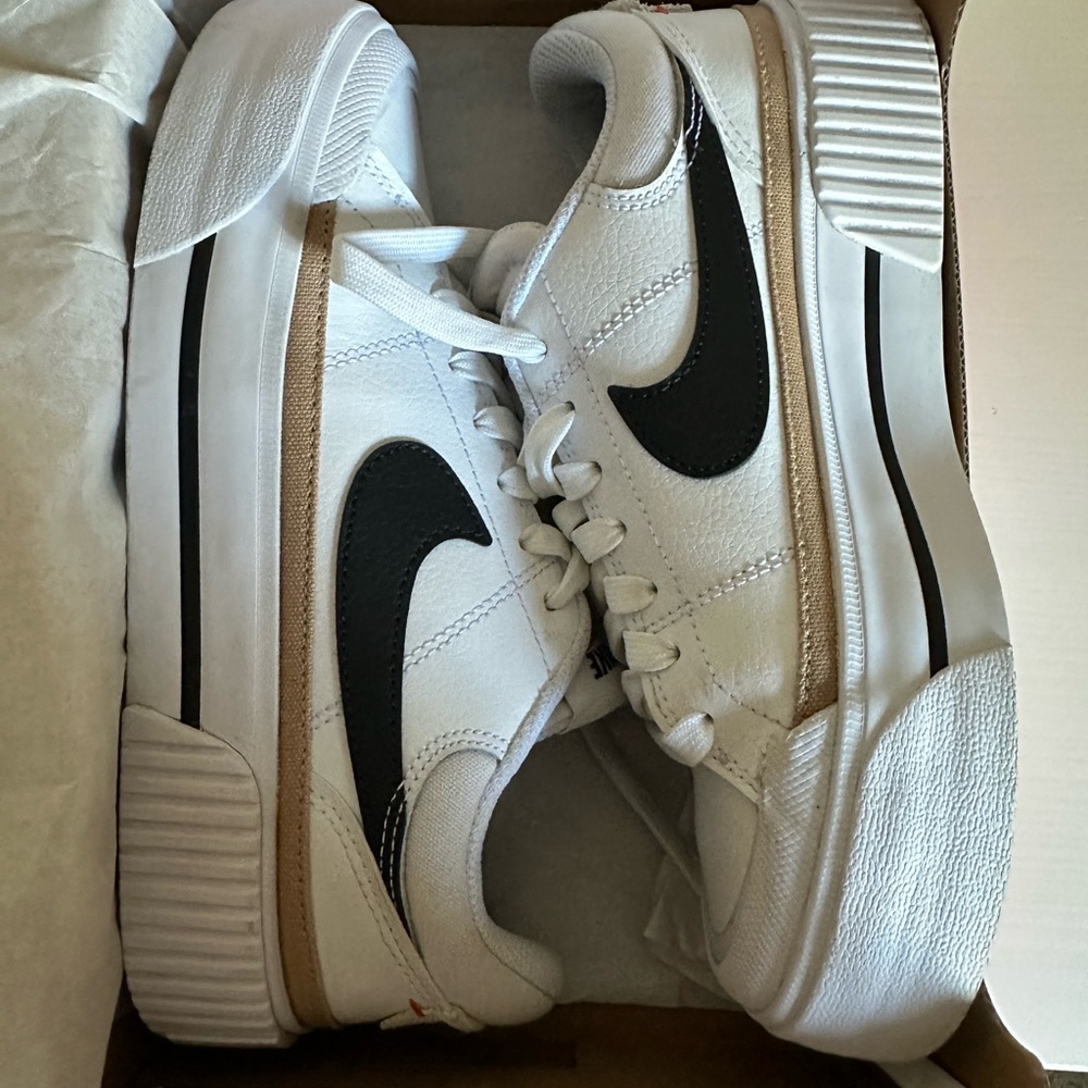 Nike Court Legacy Lift Platform Women Shoes